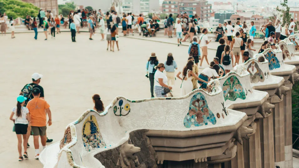 Бунтът на местните не ги плаши: Испания счупи рекордите за летни туристи