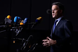 Лидери от НАТО предупреждават, че Москва не търси мир