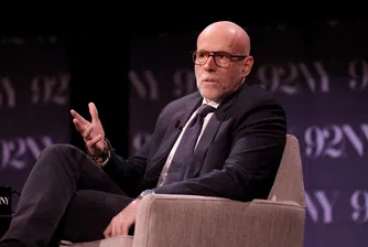 „Формира се нов вид асексуален, асоциален мъж“: Писателят Скот Галоуей за пренебрегвания пол