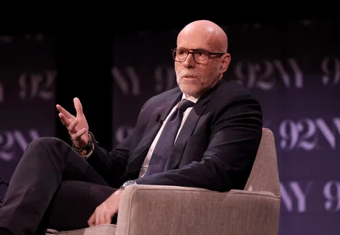 „Формира се нов вид асексуален, асоциален мъж“: Писателят Скот Галоуей за пренебрегвания пол