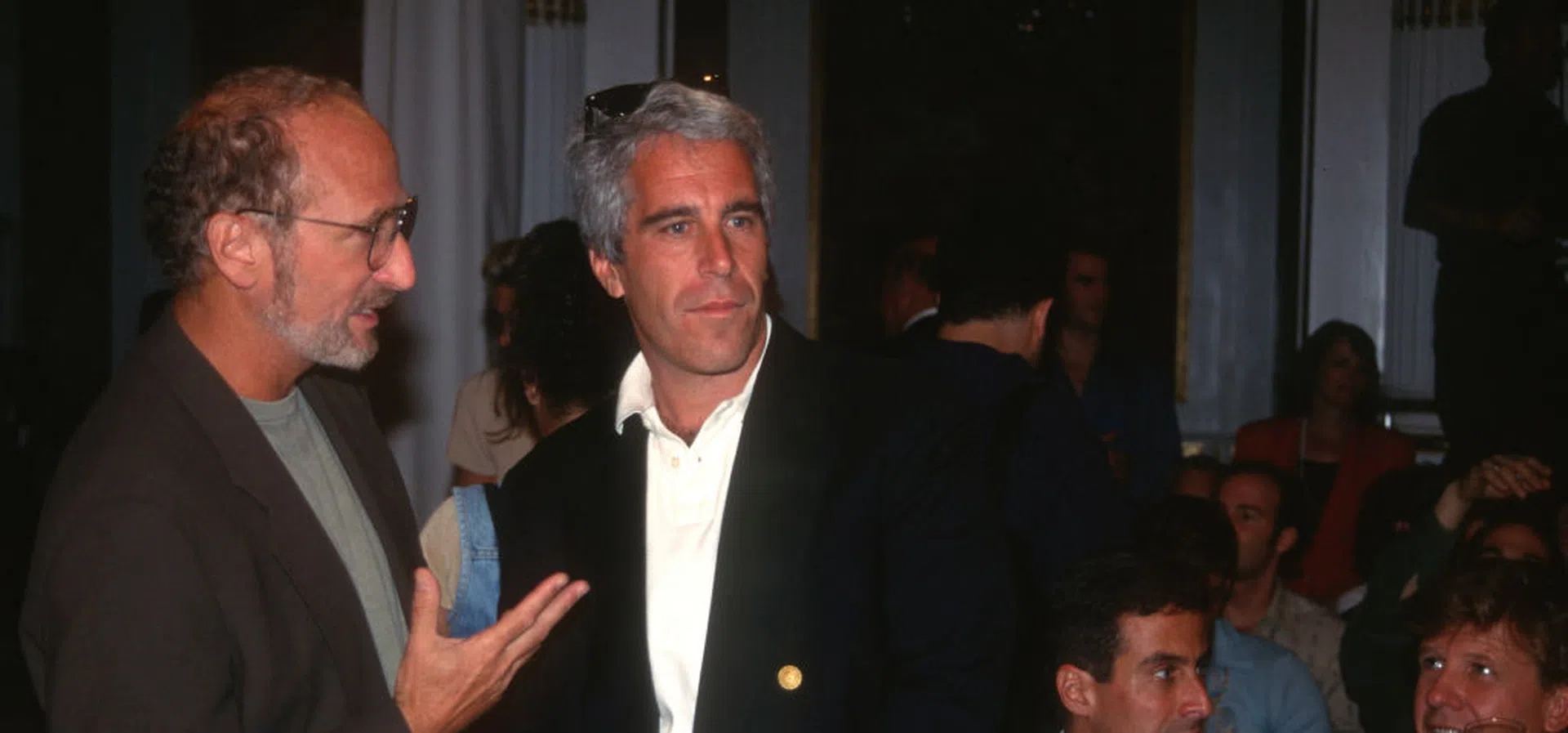 Мрежата „Епстийн“: Сенчестият елит и цената на съзнателната слепота