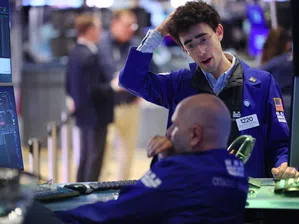 Пазарите се люшкат заради конфликта в Близкия изток, но ограничиха загубите след сигнал от Тръмп