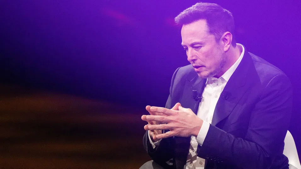 Мъск вдига заплатите на инженерите си, за да не отидат в OpenAI