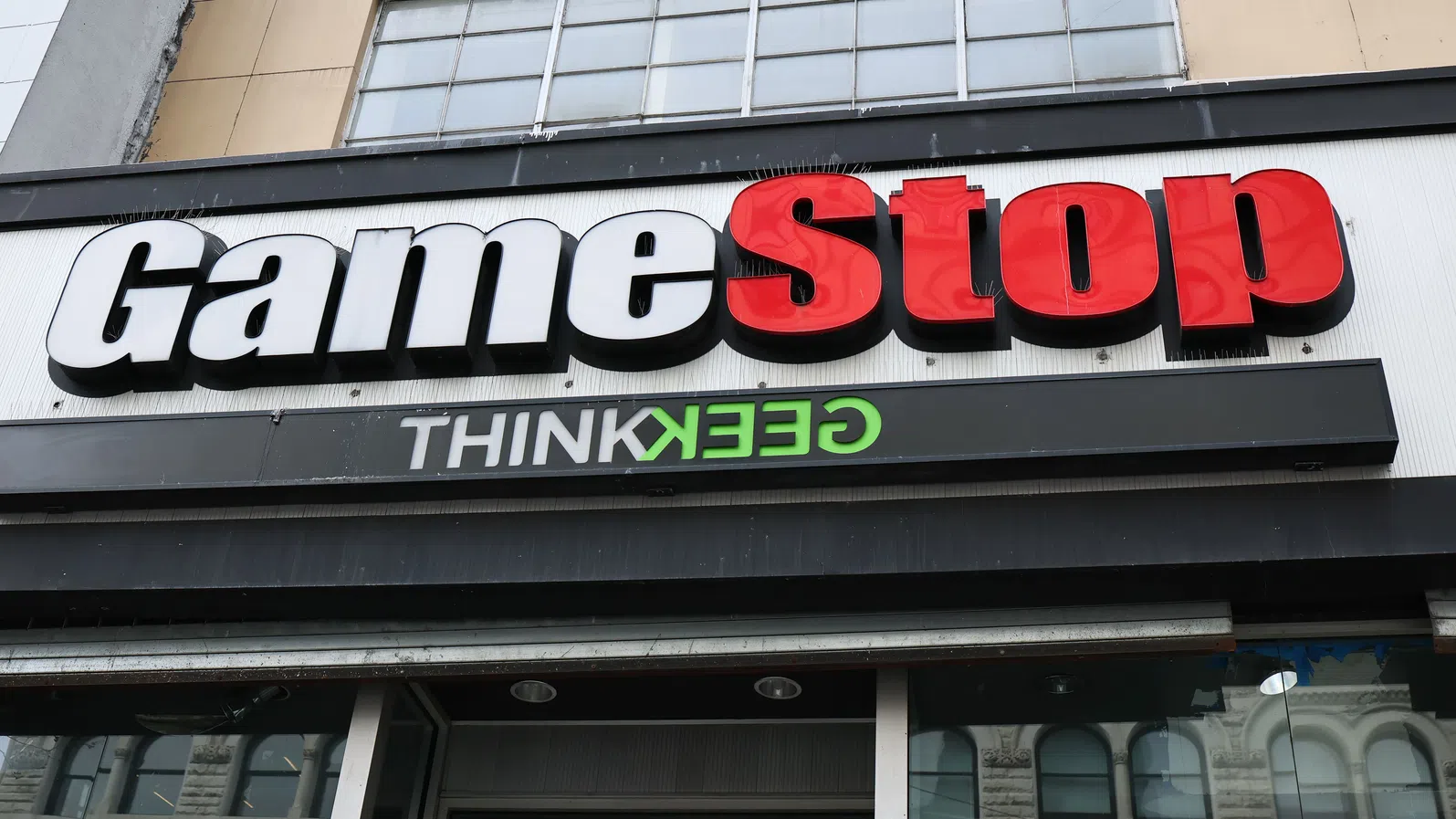 GameStop прави оферта за придобиване на eBay за $56 млрд. в опит да се конкурира с Amazon