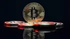 Биткойн падна под 63 000 долара след нова вълна от разпродажби
