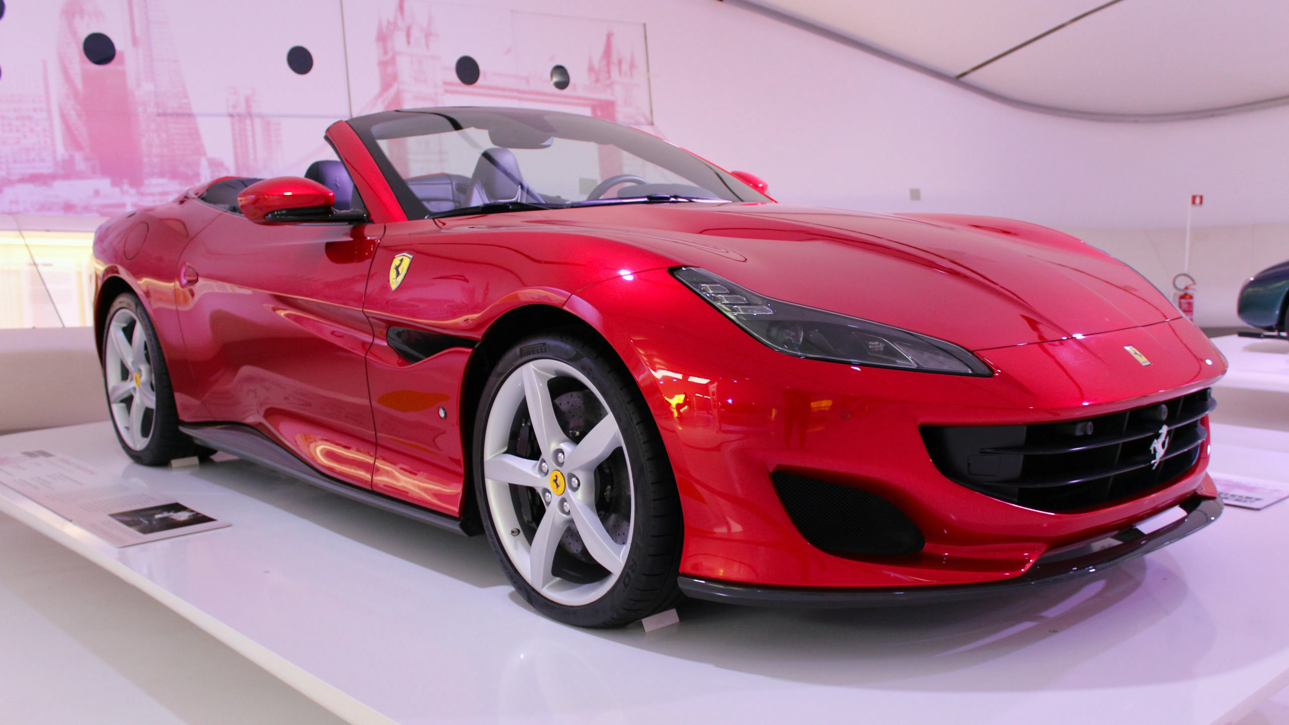 Пет безценни урока от стратегията на Ferrari като луксозен бранд