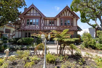 Рационалисти, код и вяра: Какво се случва в най-странната техноутопия на Силициевата долина