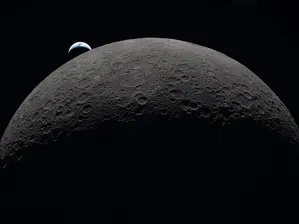 Сблъсъкът на ракетата на SpaceX с Луната е предупреждение за бъдещите бази на естествения ни спътник