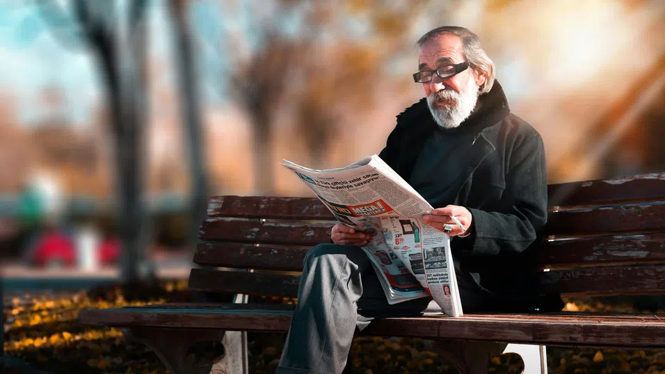 Той е на 78, но паметта му е „остра като бръснач“. Как?