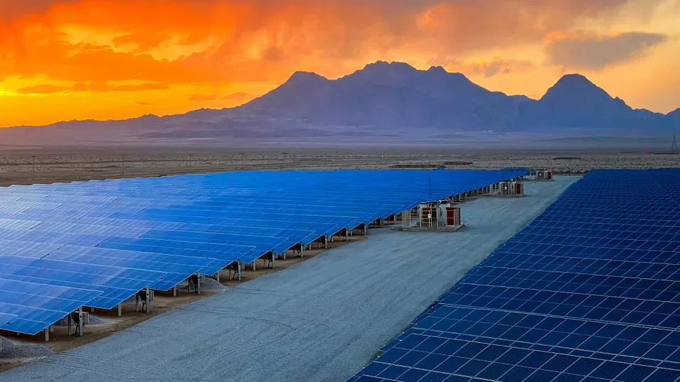Свръхпроизводство и ценови войни тласкат китайския соларен сектор към криза