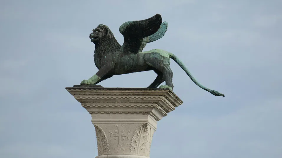 Лъвът на Сан Марко във Венеция може да е частично изработен в Китай, показва изследване