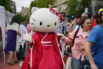 Hello Kitty на 50: Котешкото лице, което не спира да генерира милиарди