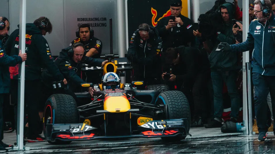 Apple и F1 постигнаха сделка за излъчване на всички състезания в САЩ