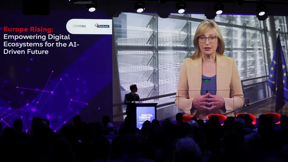 Екатерина Захариева: „Европа трябва не просто да приеме промяната, а да я управлява“