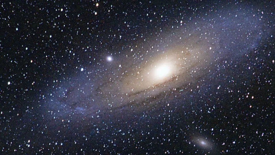 Космическа следа към произхода на живота: пробив в химията на Вселената