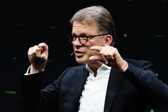 Пазарите връщат доверието си към Deutsche Bank след дълга криза