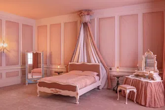 Романтично преживяване в спалнята от „Брулени хълмове“ – безплатно от Airbnb