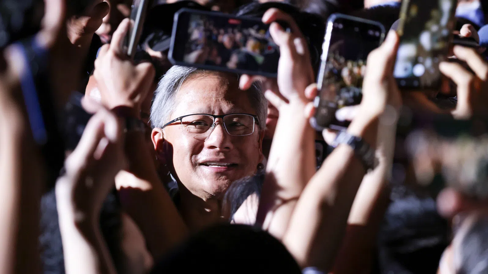 „Трябва да заслужим мястото, до което сме стигнали“: Дженсън Хуанг е личност на годината на FТ