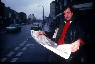 „Пътеводител на галактическия стопаджия“ на Дъглас Адамс е любима на читатели, учени и технологични лидери от десетилетия наред