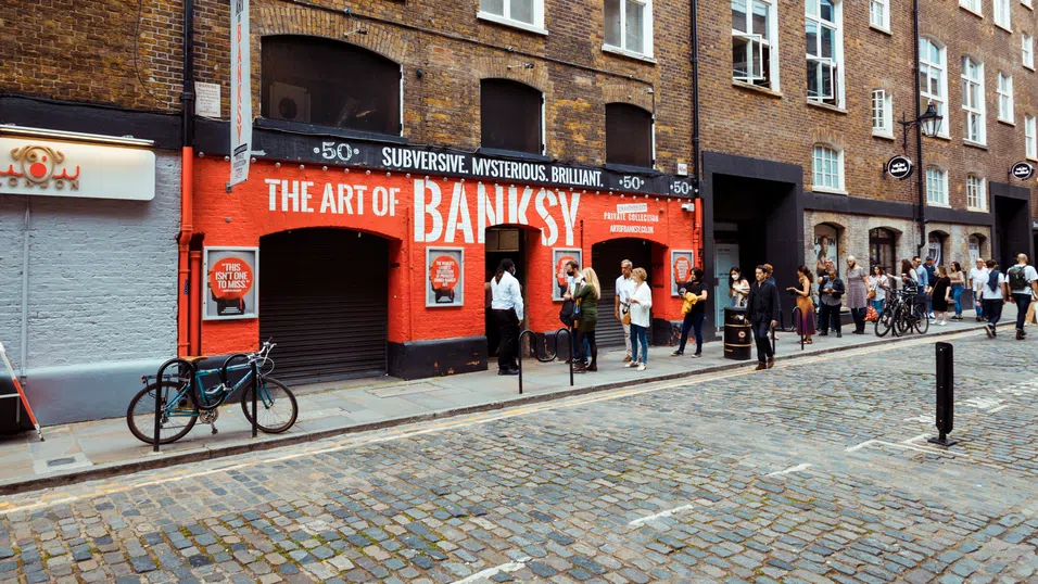 Картина на Банкси беше продадена за 4,3 милиона британски лири