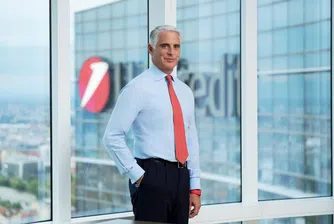 UniCredit не предвижда бъдеще с пълен контрол над Commerzbank