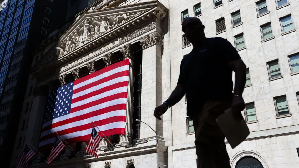 Уолстрийт завърши седмицата с печалби. Колко грешат инвеститорите в пренебрежението си към митата?