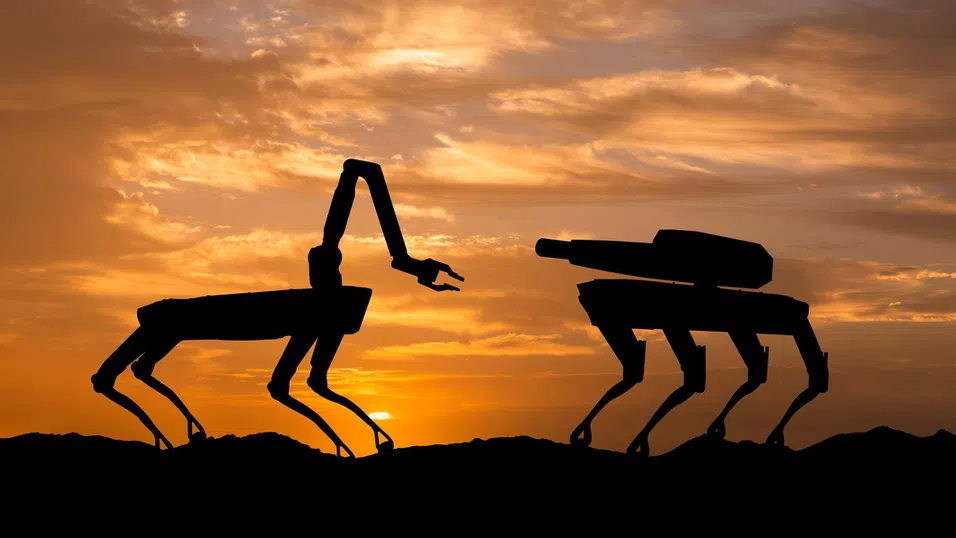 От код към камуфлаж: Американската армия не просто ухажва Силициевата долина – вербува я успешно