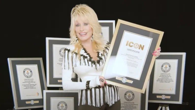 Доли Партън официално стана „Икона“ на Рекордите на Гинес