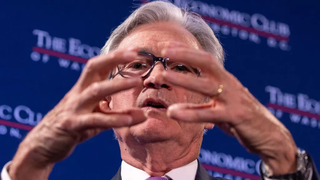 Остава или си тръгва? Пауъл запазва мълчание за бъдещето си във Фед