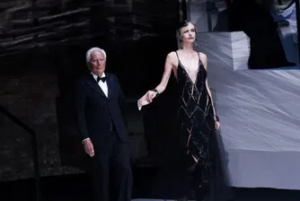 Модната империя на Армани е изправена пред най-голямото си изпитание