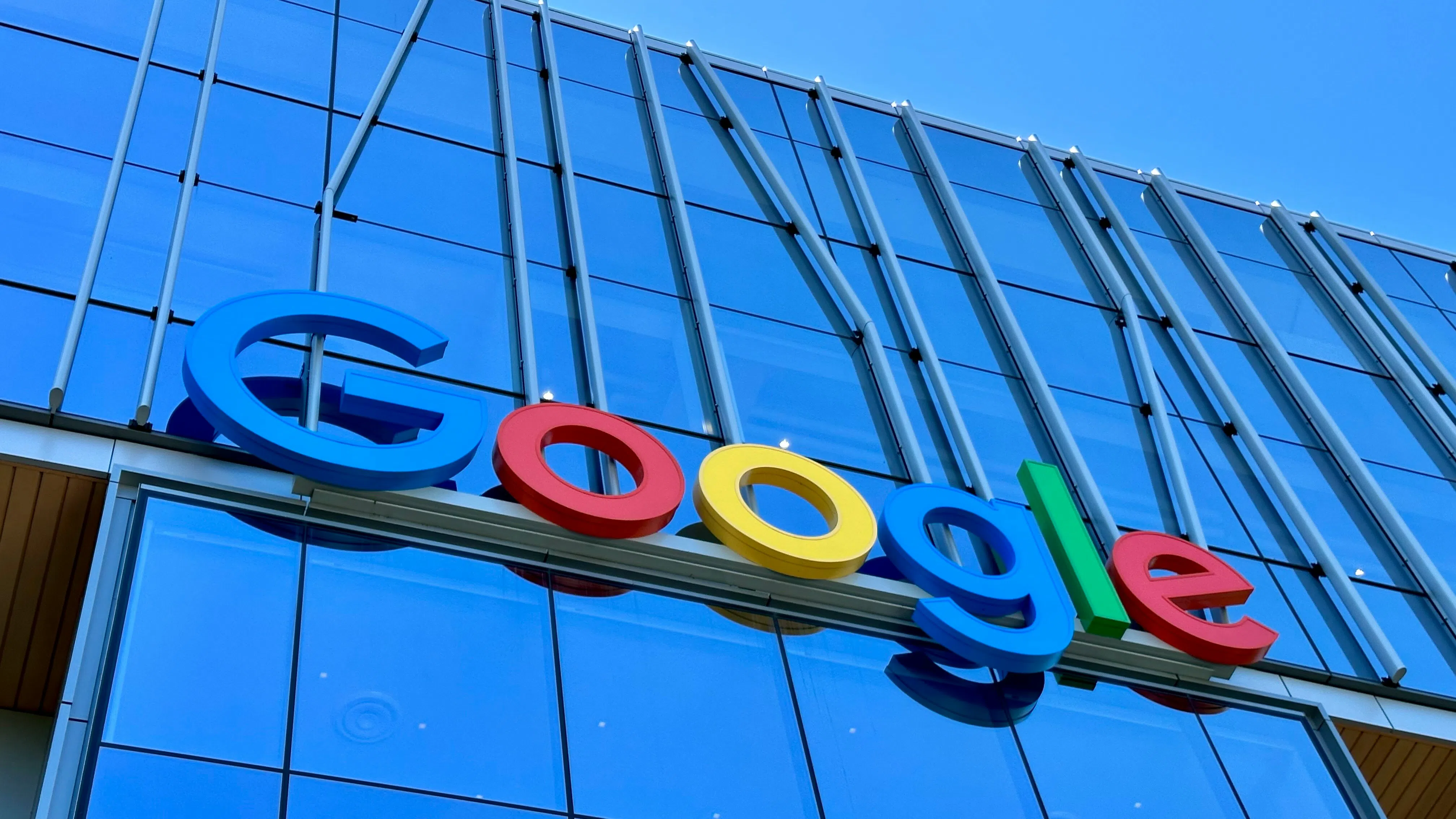 ЕС налага на Google глоба от 2,95 милиарда евро за антитръстови нарушения