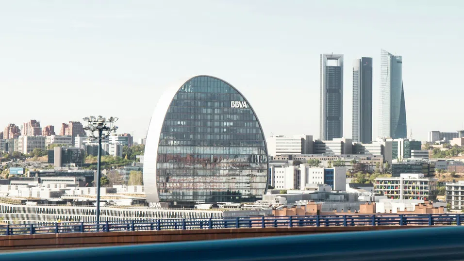 Испания се готви за мегабанка: BBVA получи разрешение за поглъщане на Banco Sabadell