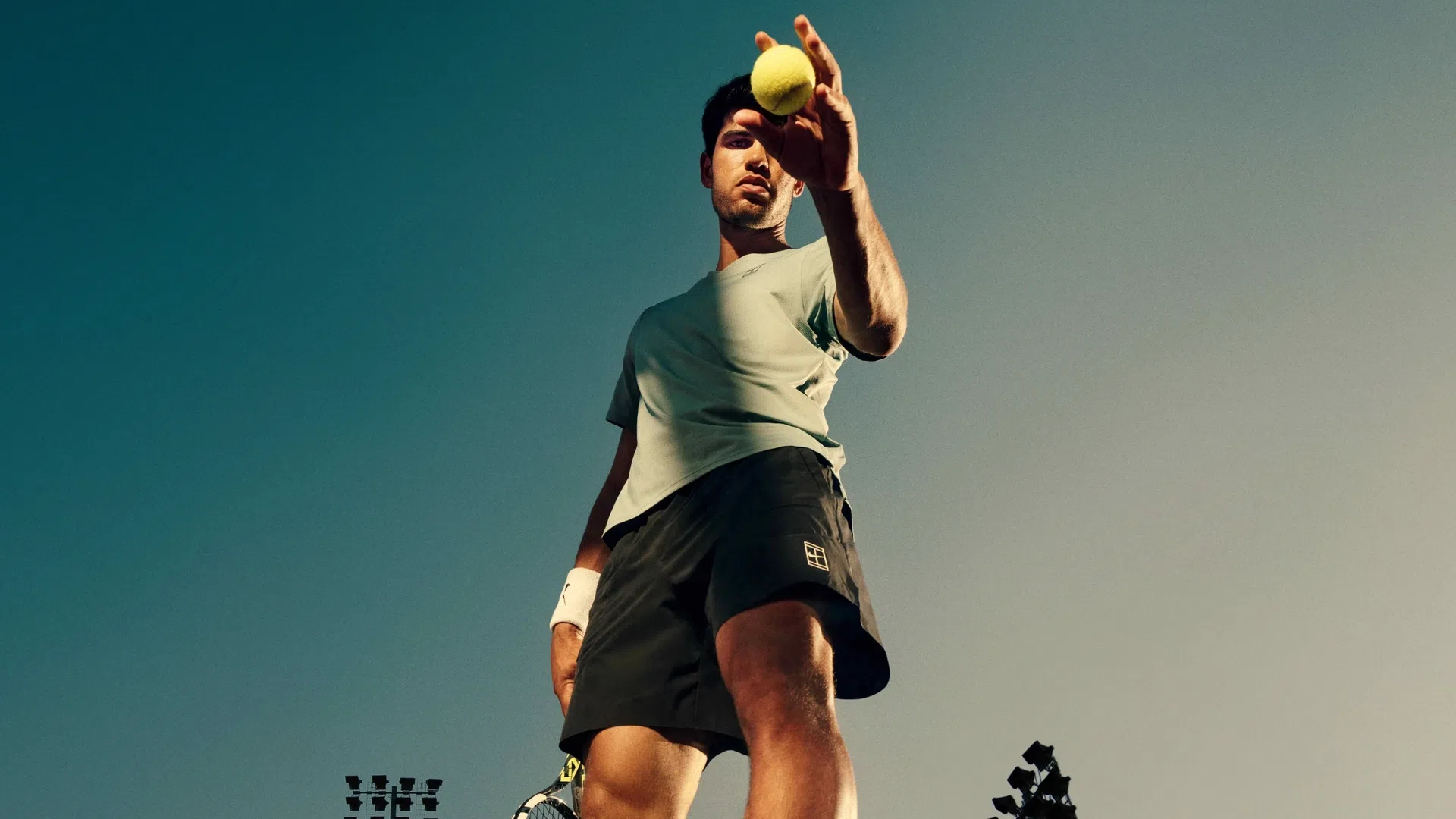 Новият слоган на Nike предизвиква убежденията на Gen Z