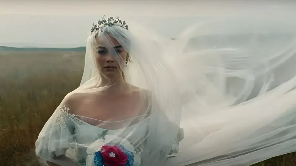 Има ли място сексът в класиката: Трейлърът на „Брулени хълмове“ скандализира феновете