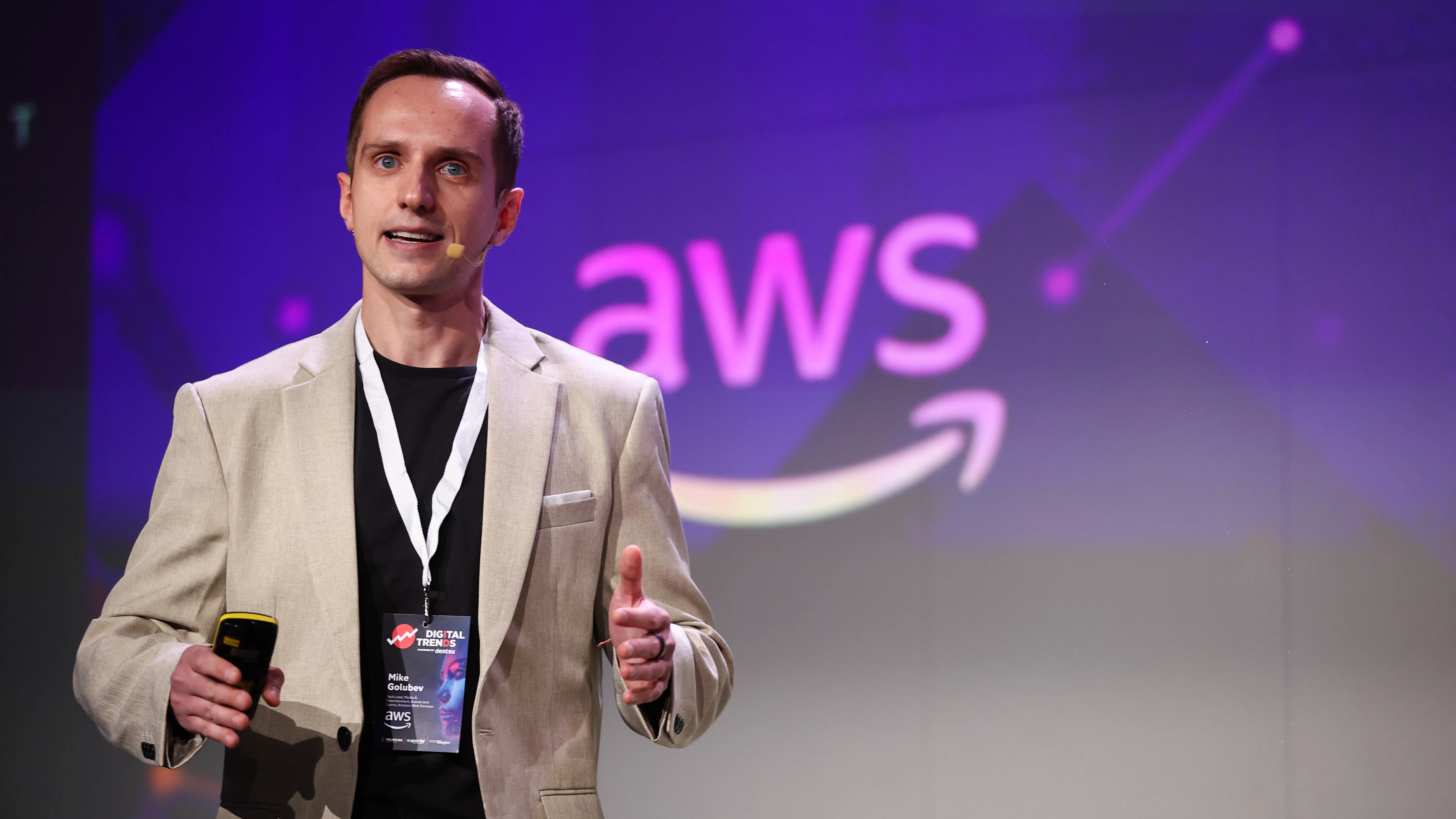 Майк Голубев, AWS: Всеки може да експериментира с AI агенти. Въпросът е как да се използват с цел