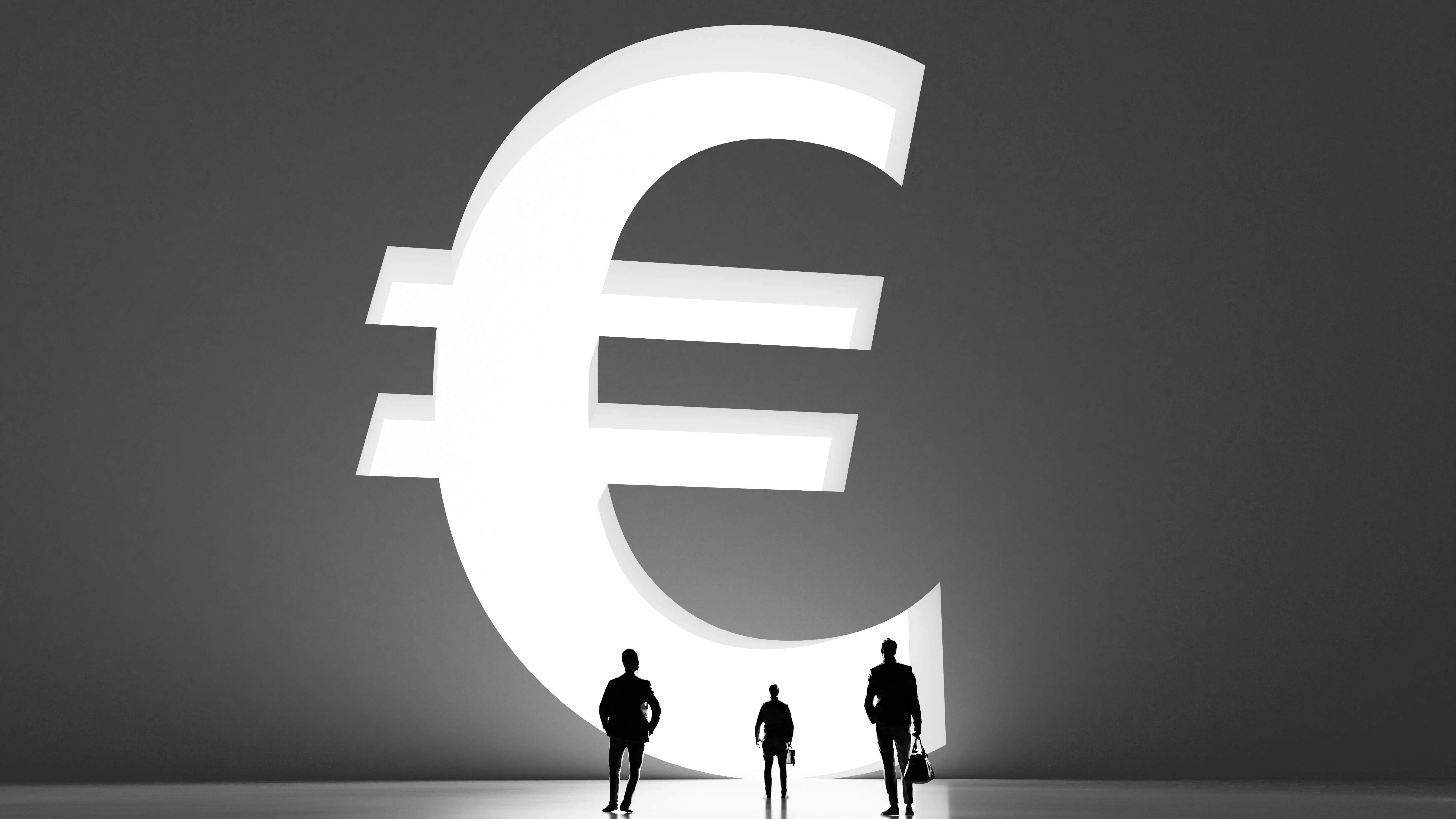 2026 ще започне с по-нисък и по-стабилен ръст на заплатите, показва индексът на ЕЦБ