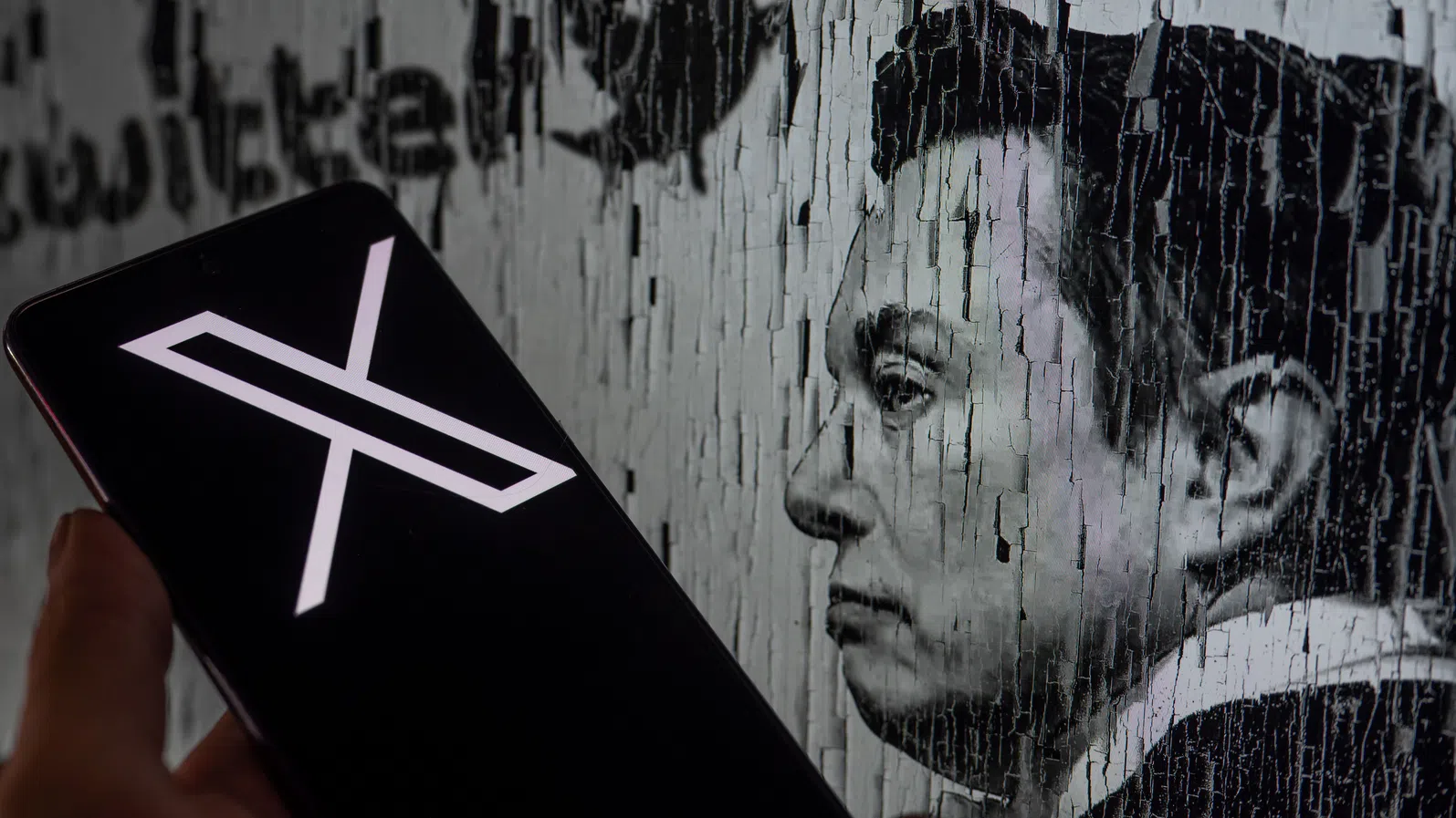 Първа санкция по закона DSA: ЕК глобява X на Илон Мъск със 120 млн. евро