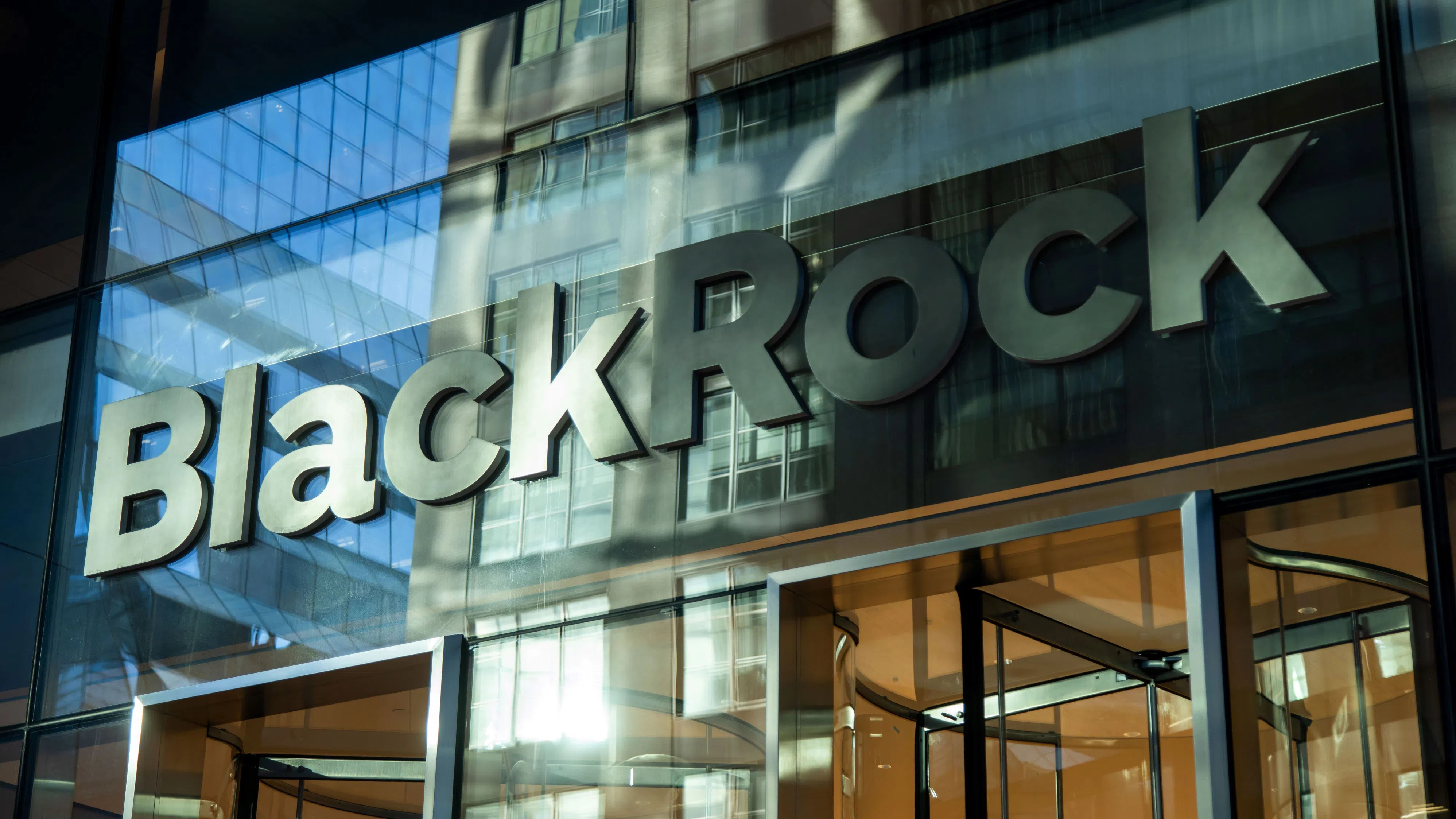 BlackRock пуска борсово търгуван продукт за биткойн в Европа