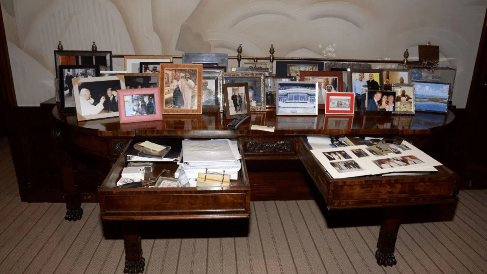 Понякога една история може да бъде разказана от една маса