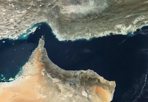 Блокадата на Ормузкия проток може да задълбочи най-тежката енергийна криза в света – и да доведе до опасна грешка