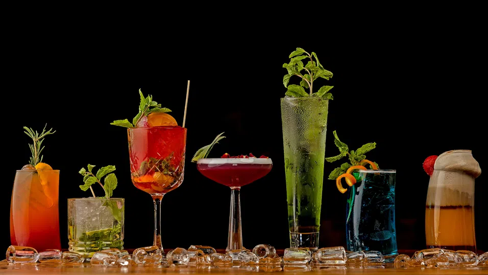 Да се събудиш без махмурлук: Gen Z превръща „трезвия туризъм“ в нов стандарт