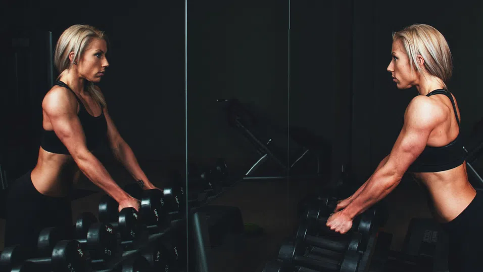 Защо минутите във фитнеса се влачат безкрайно? Ново изследване отговаря на този въпрос