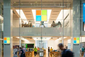 Microsoft съкращава 4 800 работни места заради експанзията на AI