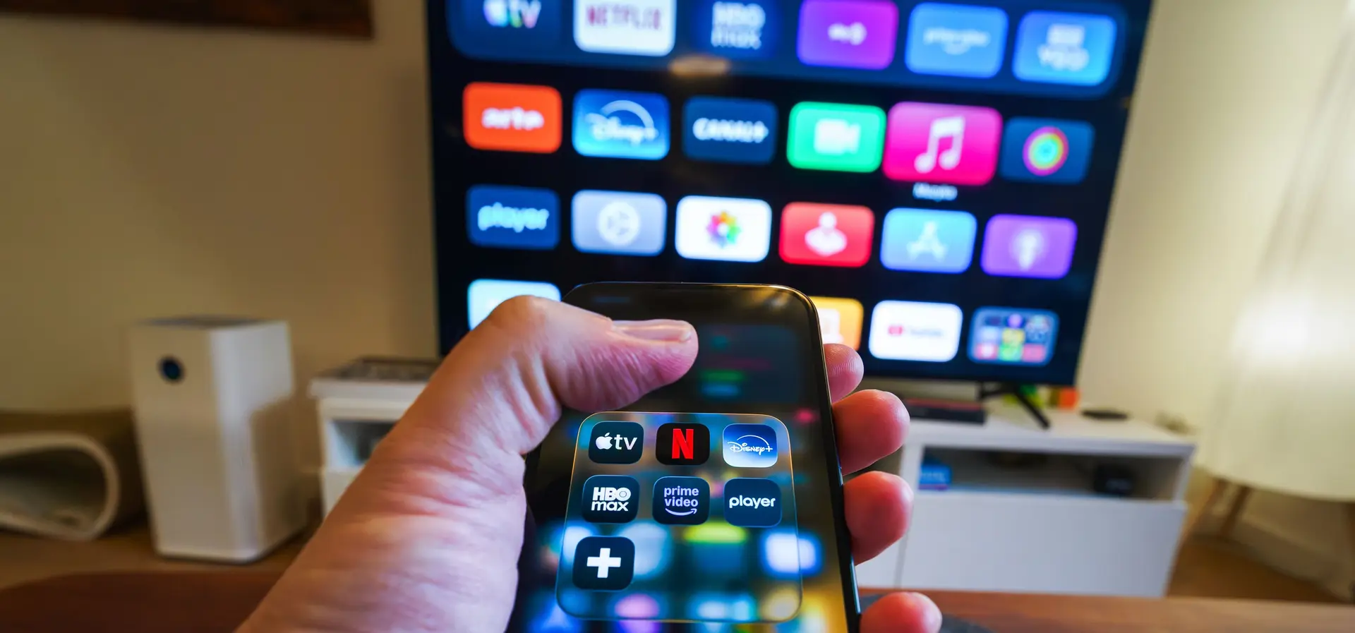 ITV и Sky трансформират британския тв пейзаж със сделка за 2,1 милиарда долара