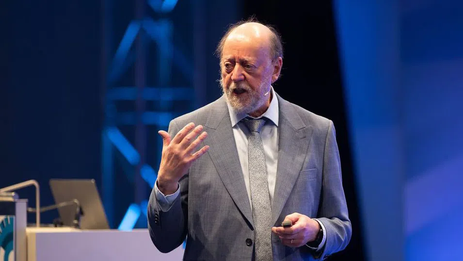 AI и суперкомпютрите променят правилата на играта. Какво предстои според носителя на „Тюринг“ Джак Донгара