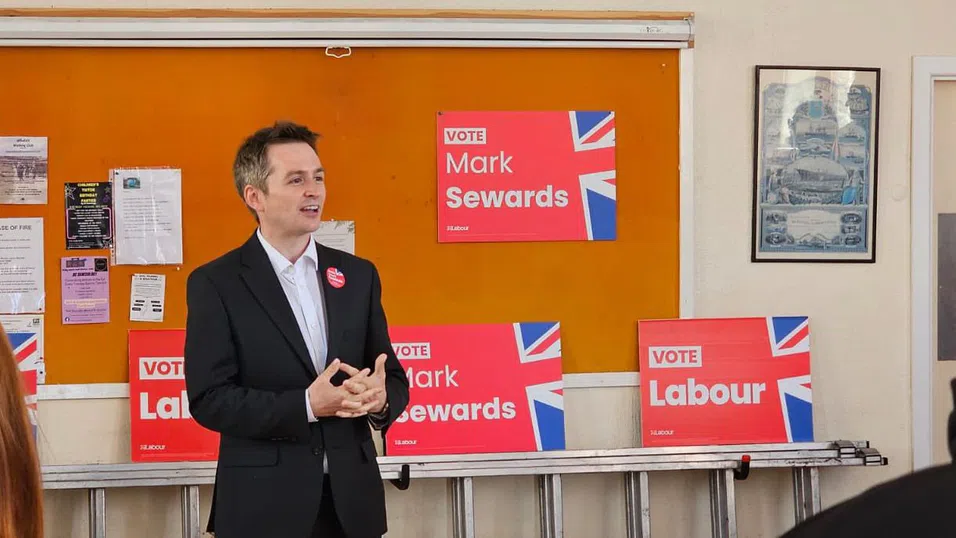 Виртуален депутат: Британски политик създаде AI клонинг на себе си