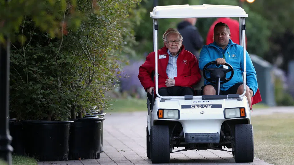 На 95 Бъфет доказа, че още е най-опитният инвеститор със сделка за $10 милиарда