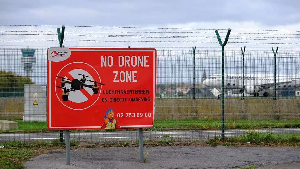 Белгия свиква извънреден съвет по сигурността след засичане на дронове над летища и военни бази