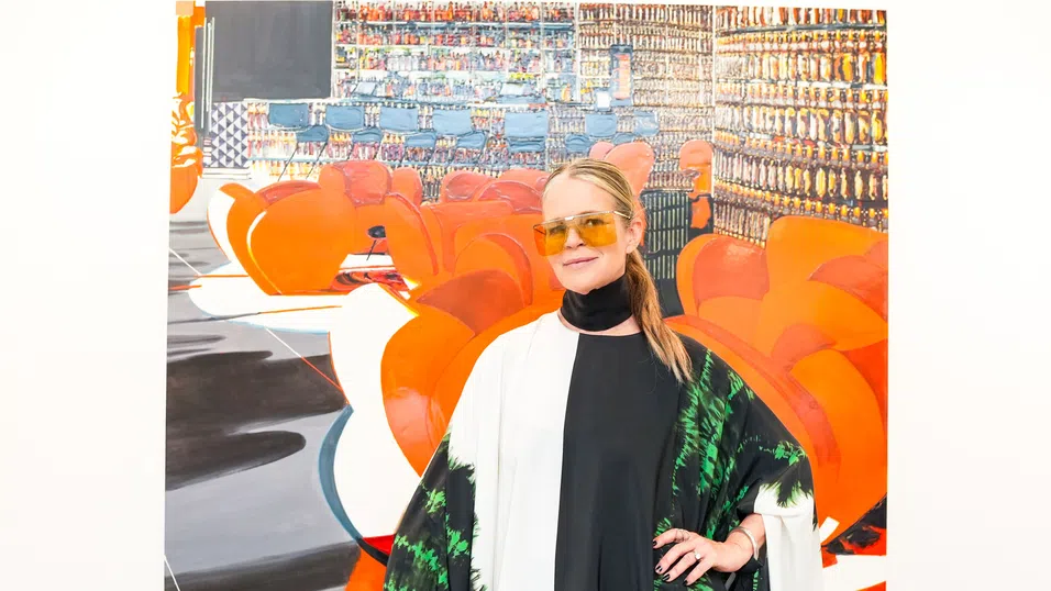 Логистика на изкуство: Как световни художествени творби стават декор в сериали