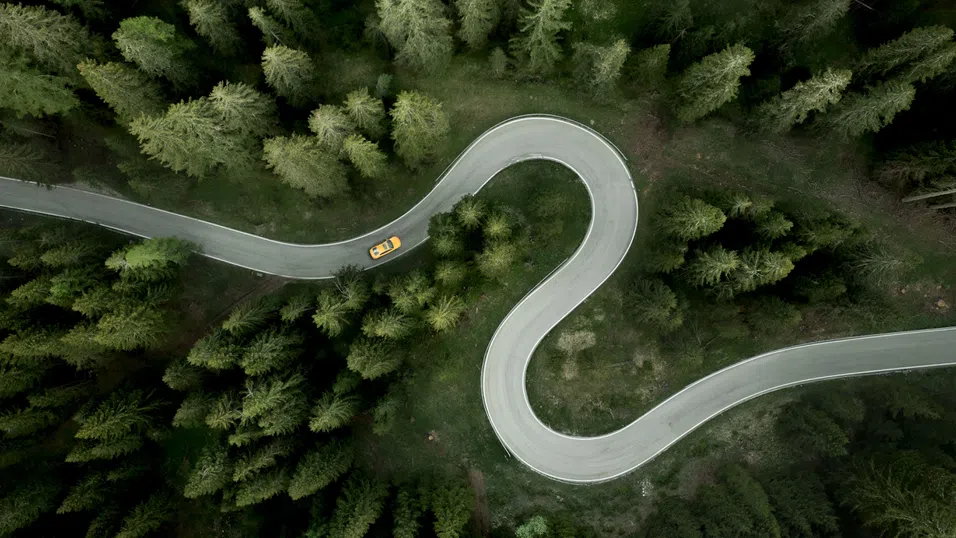 Тишина, сияния, доза романс и носталгия: Tенденциите в пътуванията през 2025 г.